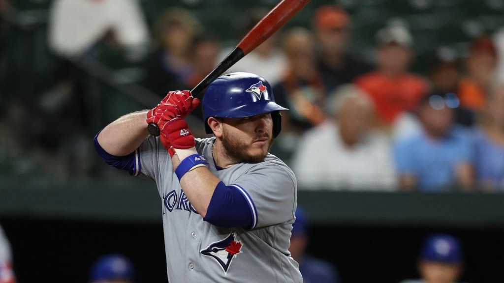 ALEJANDRO KIRK RENUEVA CON LOS BLUE JAYS POR 5&nbsp;AÑOS