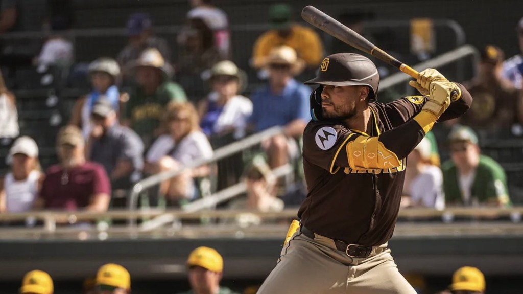 DEBUT SOÑADO PARA TIRSO ORNELAS EN EL PETCO&nbsp;PARK