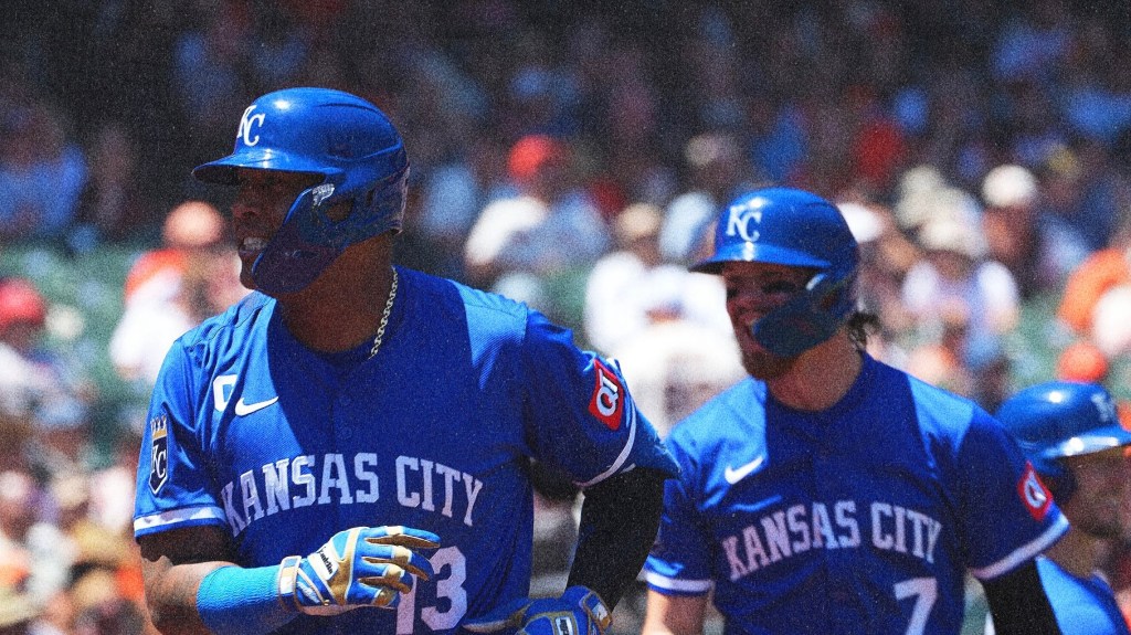 LOS ROYALS SE LLEVAN LA SERIE EN LA&nbsp;BAHÍA