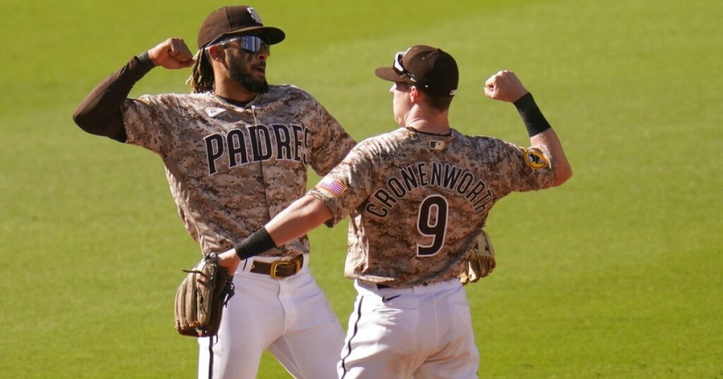 Rally letal en la séptima mantiene la serie en San&nbsp;Diego.