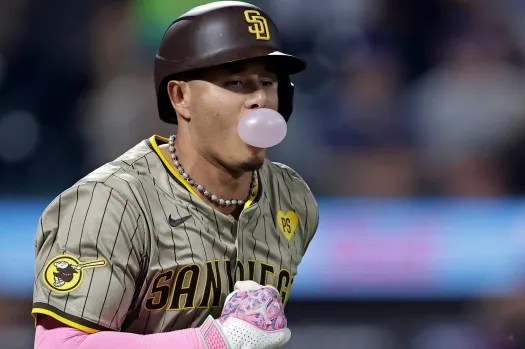 Bateo oportuno y pitcheo sólido: Padres derrotan a los&nbsp;Brewers