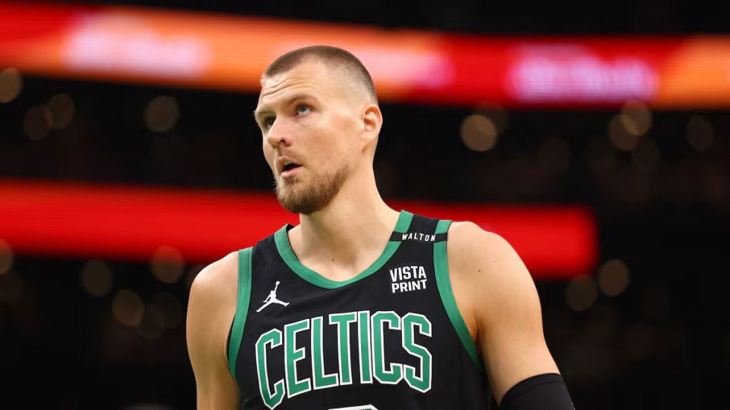 Fin de la era Porzingis en Boston:&nbsp;Celtics lo envían a Atlanta para aligerar su&nbsp;nómina