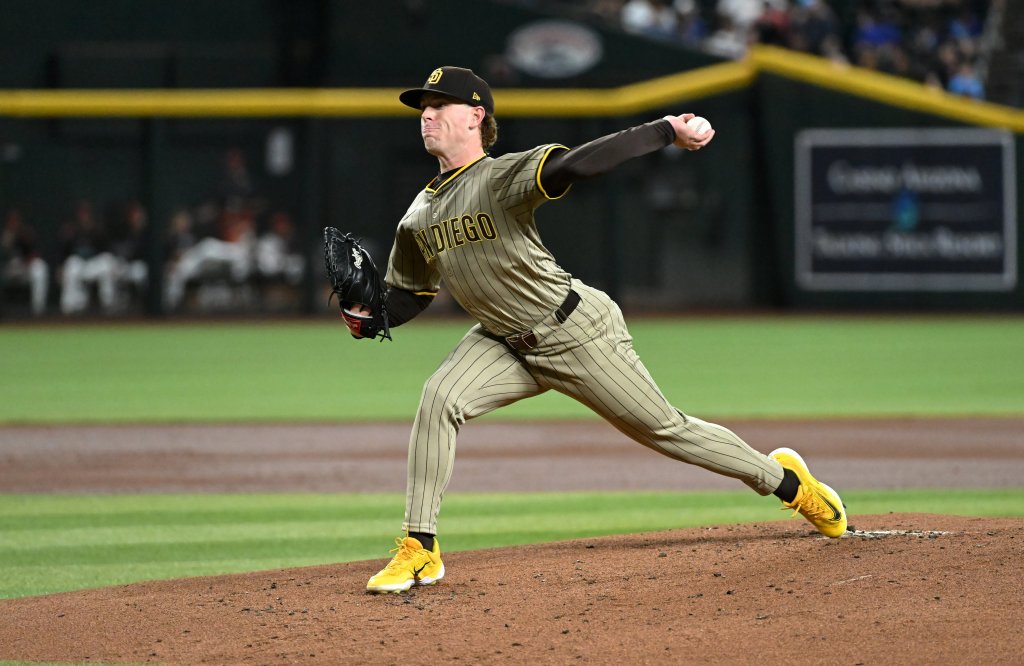 Debut amargo de Sears y los Padres caen en&nbsp;Arizona