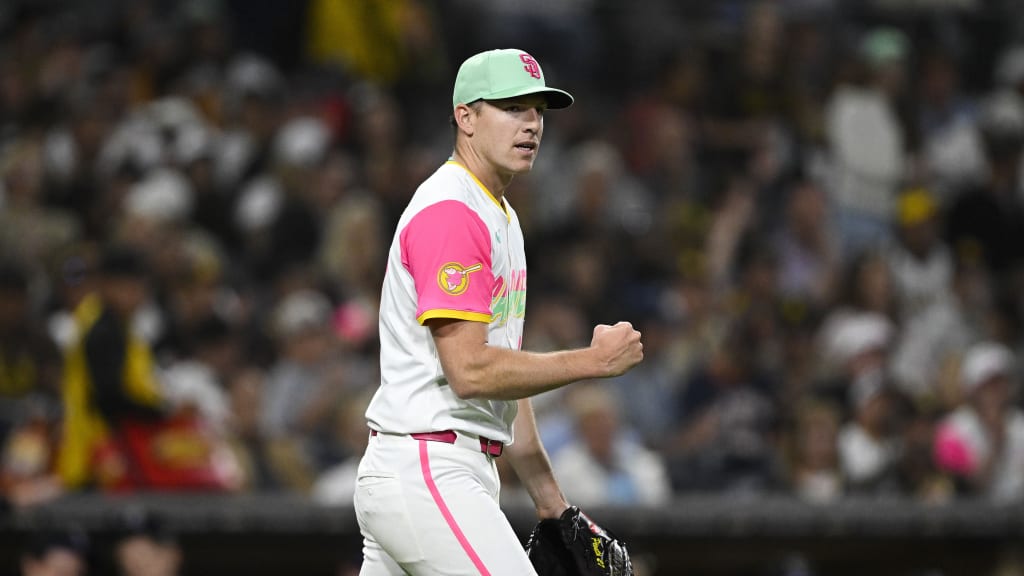 Padres imponentes dominan el primero sin problemas en Petco&nbsp;Park