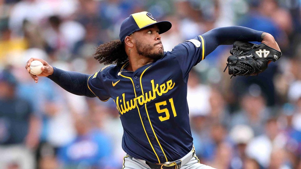 Cerveza helada en Chicago: Brewers silencian bates de Cubs y arrasan&nbsp;7-0