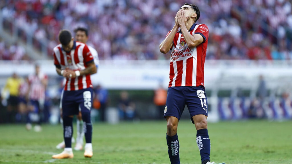 La decadencia de Chivas: ¿cuándo abrirán la puerta a lo&nbsp;extranjero?