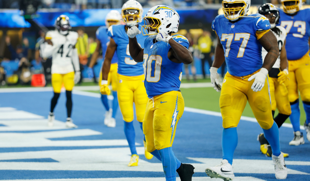 Cargadores frenan a Rodgers en el&nbsp;SNF