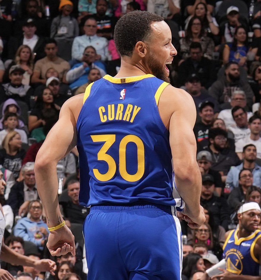 Curry se viste de héroe y los Warriors roban el triunfo 109-108 en casa de&nbsp;Spurs