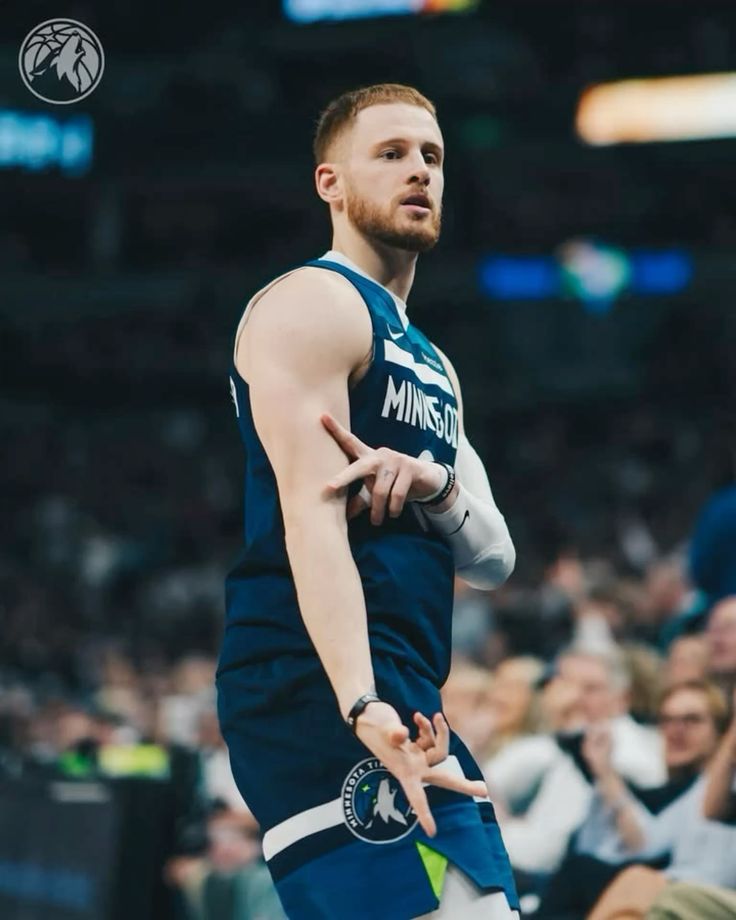 Timberwolves asaltan el Chase Center en un juego de&nbsp;locura