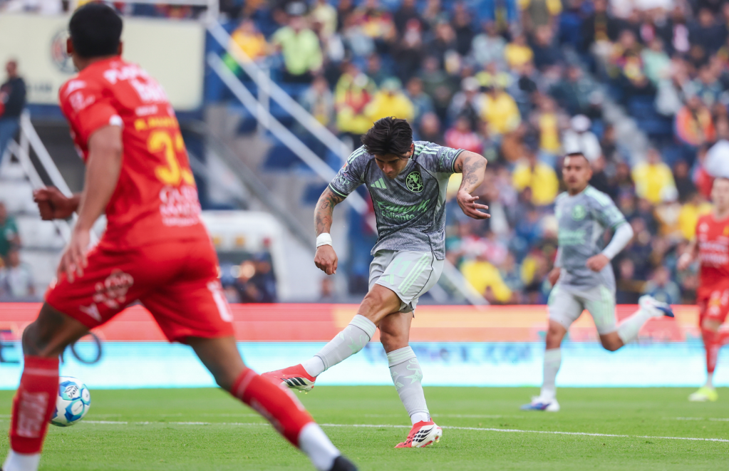 Las Águilas despiertan ante Necaxa