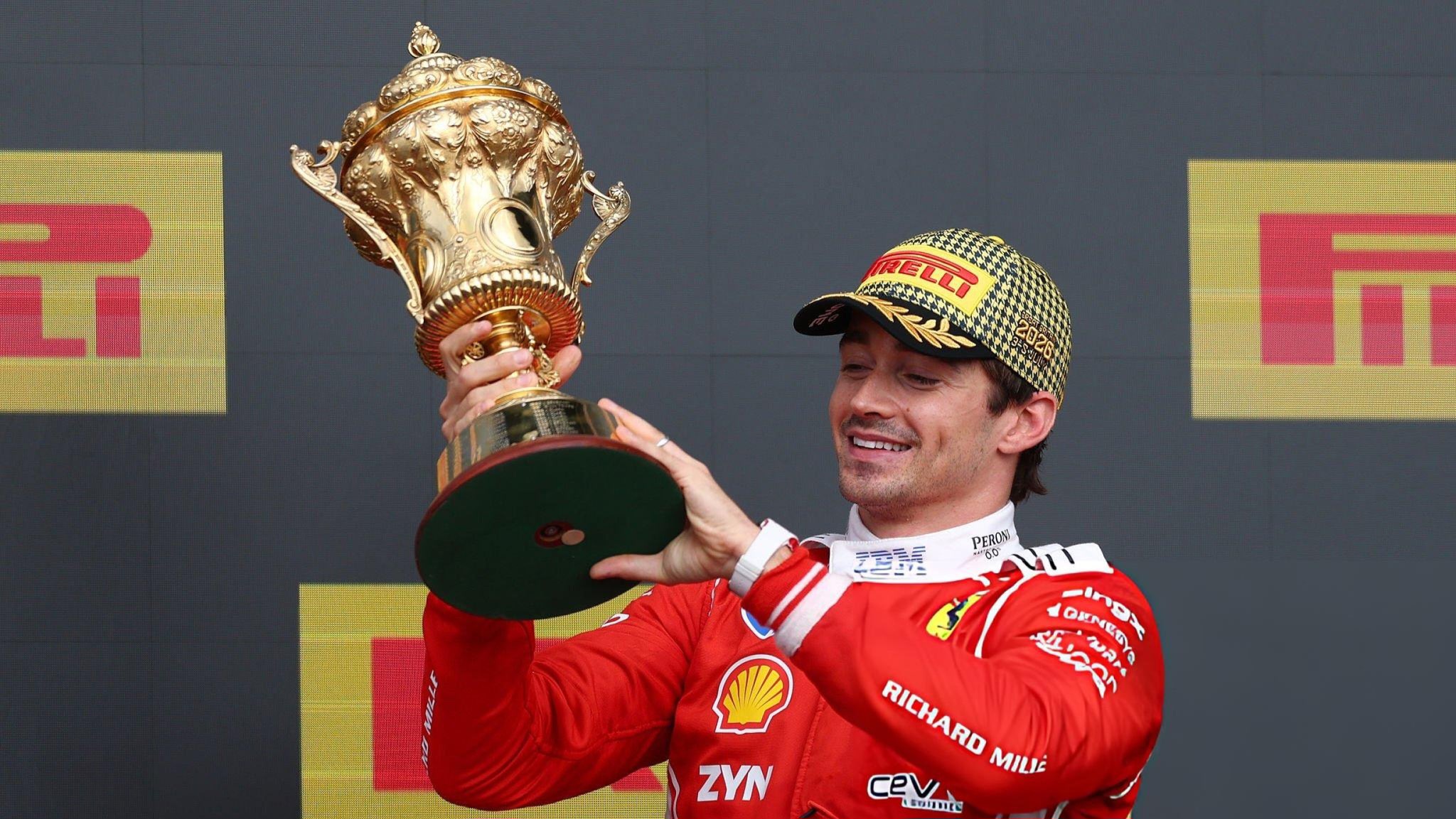Charles conquista el Ciruito de Silverstone